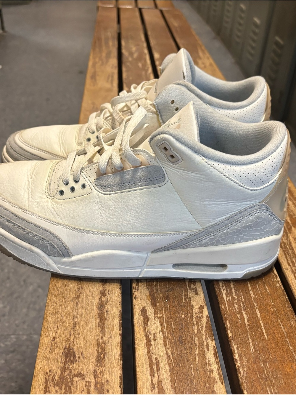 Jordan Men's White and Light Gray Retro Sneakers